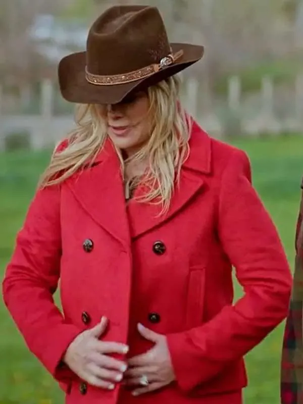 Finding-Mr.-Christmas-S02-Alison-Sweeney-Red-Coat.webp