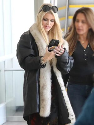 Jessica Simpson LA Airport Coat