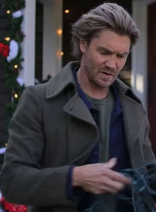 Joy-To-The-World-Chad-Michael-Murray-Jacket-1.png