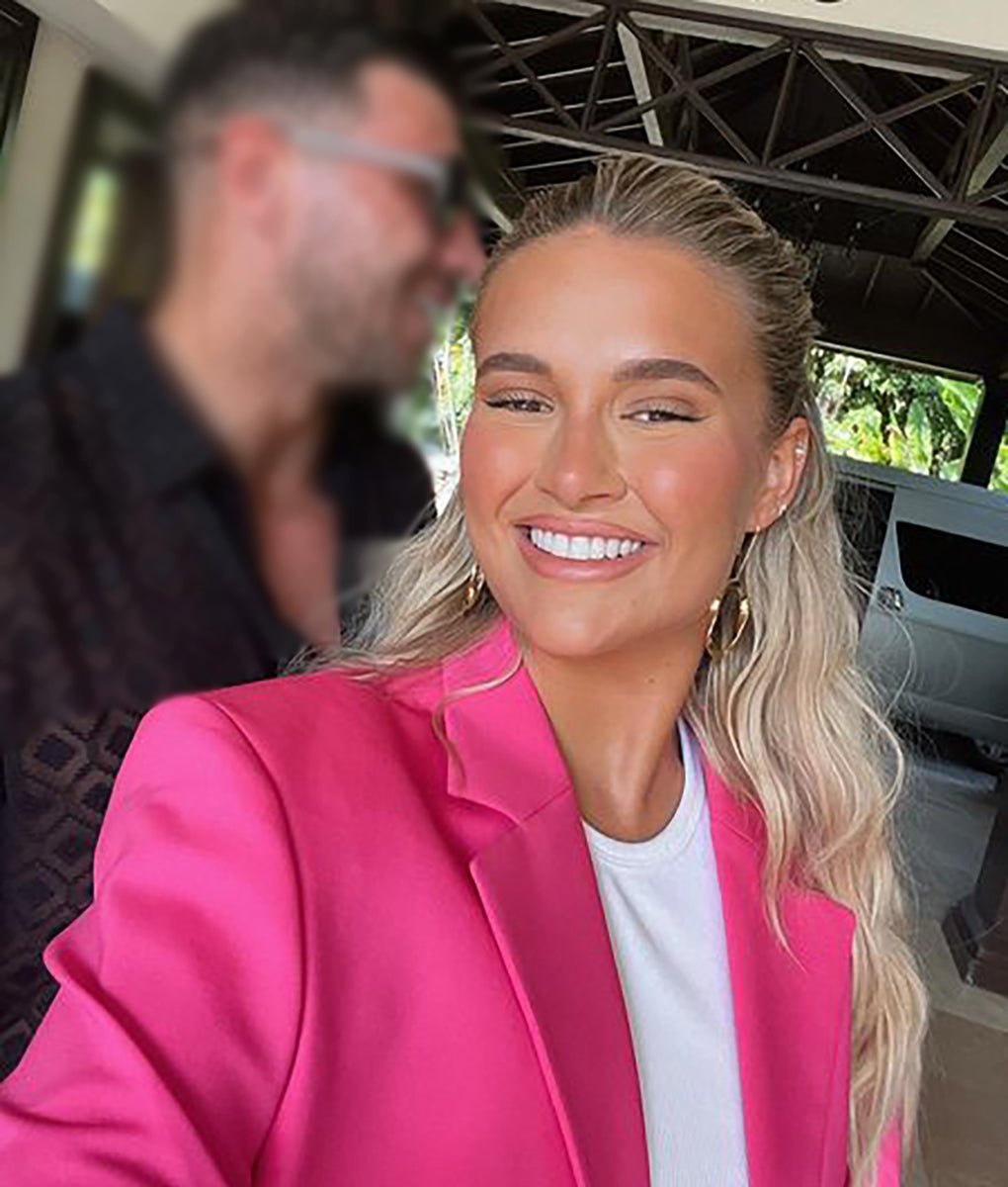 Molly-Mae-Hague-Pink-Blazer-2_1.jpg