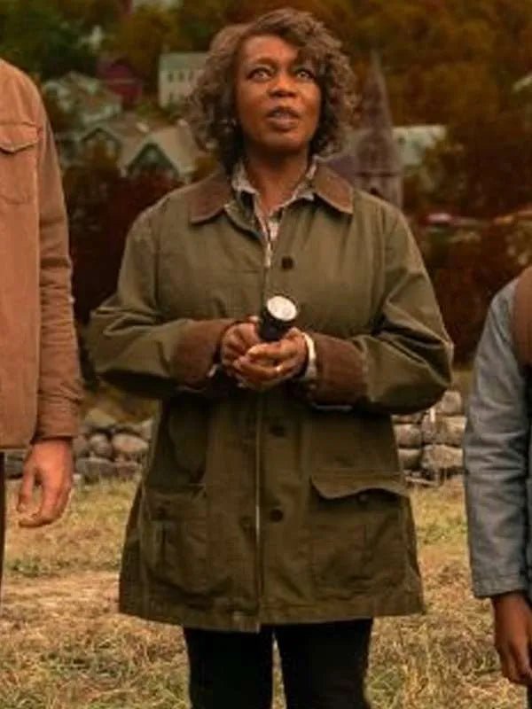 Salems-Lot-2024-Alfre-Woodard-Green-Cotton-Jacket.jpg