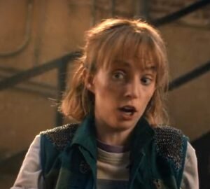 Stranger Things S05 Maya Hawke Vest
