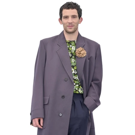 josh-o-connor-the-mastermind-trench-coat-2-450x450h.webp