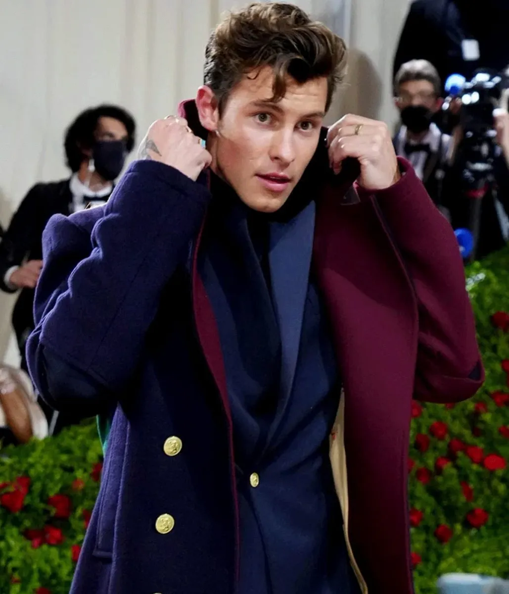 met-gala-shawn-mendes-blue-and-maroon-wool-coat-scaled-1.webp
